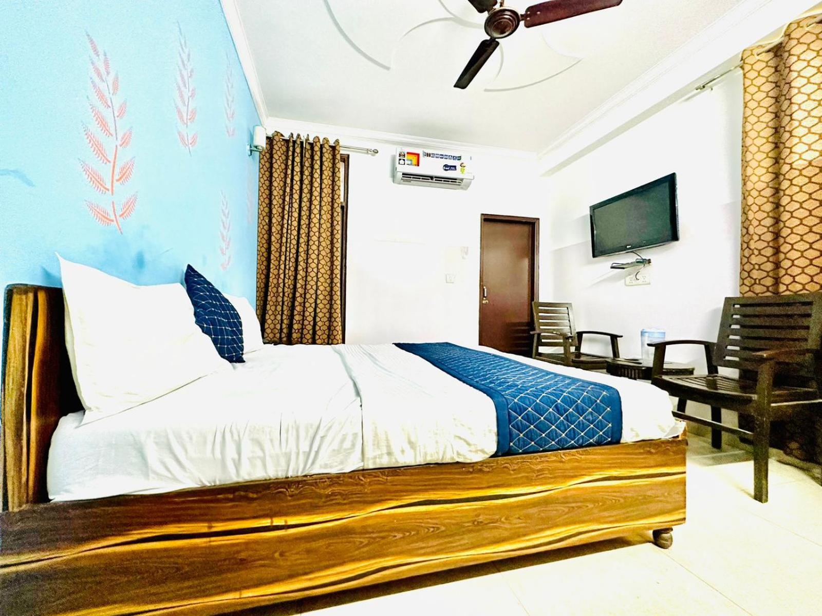 Hotel Galaxy Inn Near Delhi International Airport Neu-Delhi Exterior foto