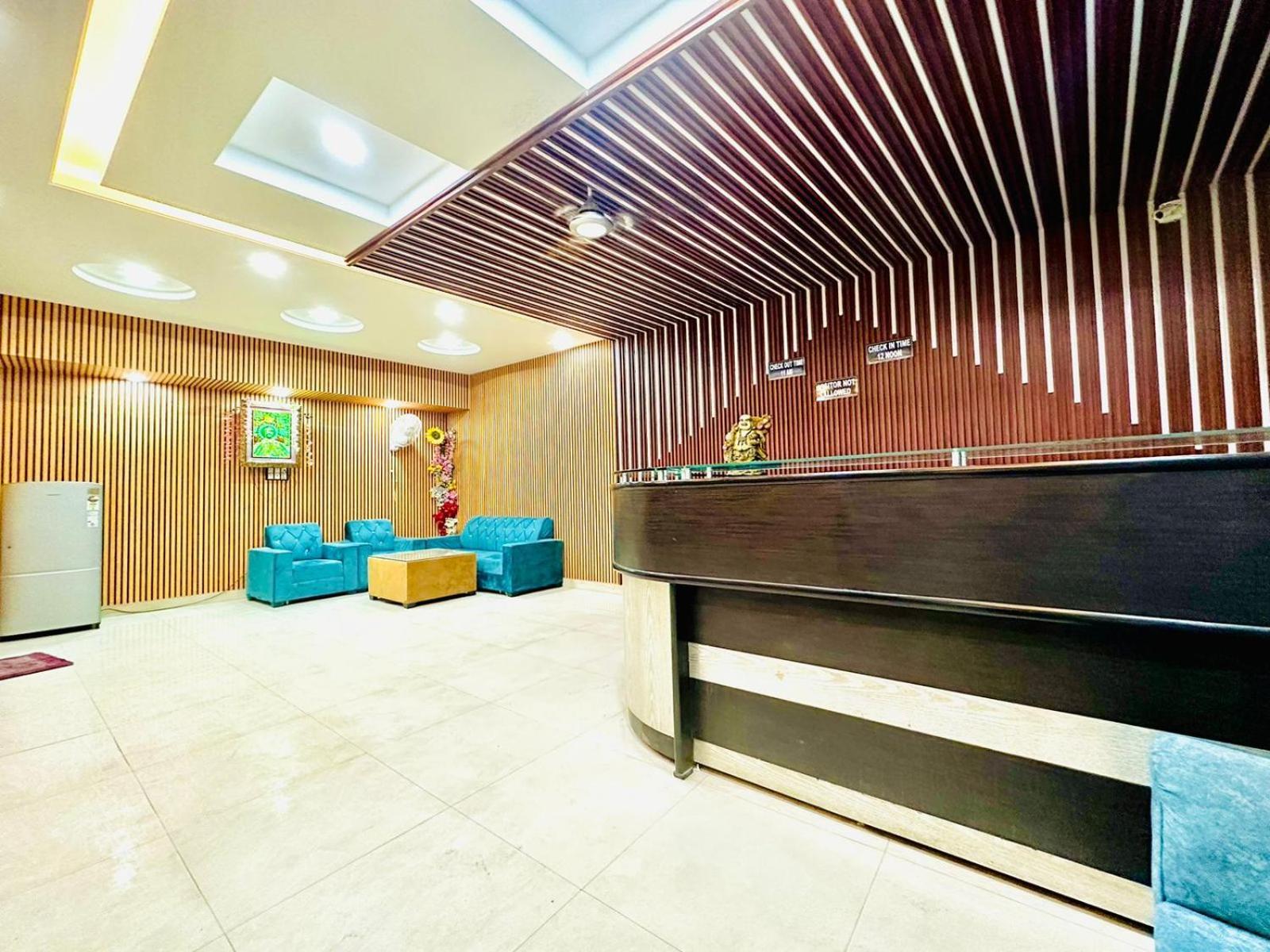 Hotel Galaxy Inn Near Delhi International Airport Neu-Delhi Exterior foto